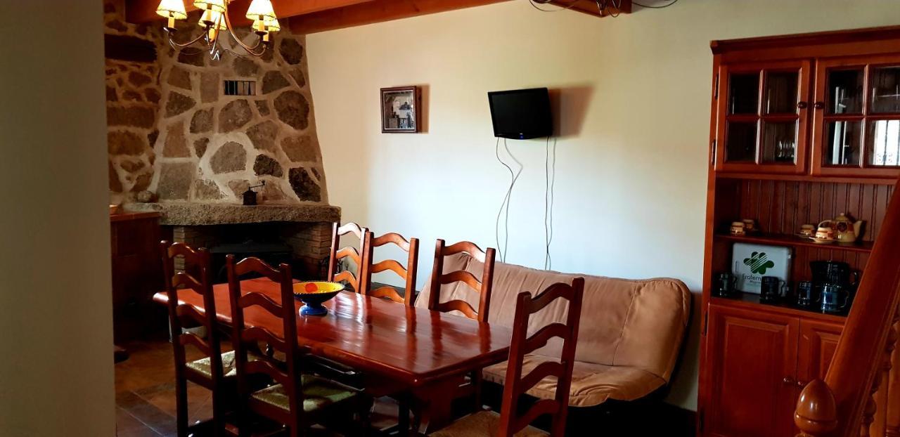 Casa Rural Tio Carlillos Hoyos del Espino Exterior photo